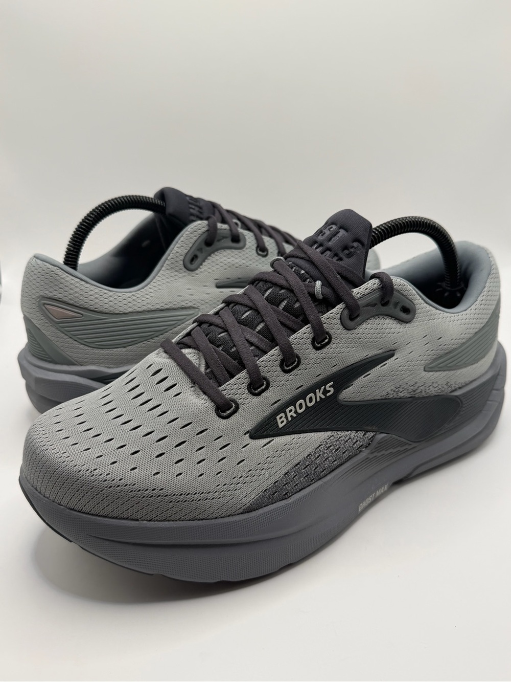 Brooks Ghost Max 3 Mens Size 8.5 4E Extra Wide Gray Road Running Shoes